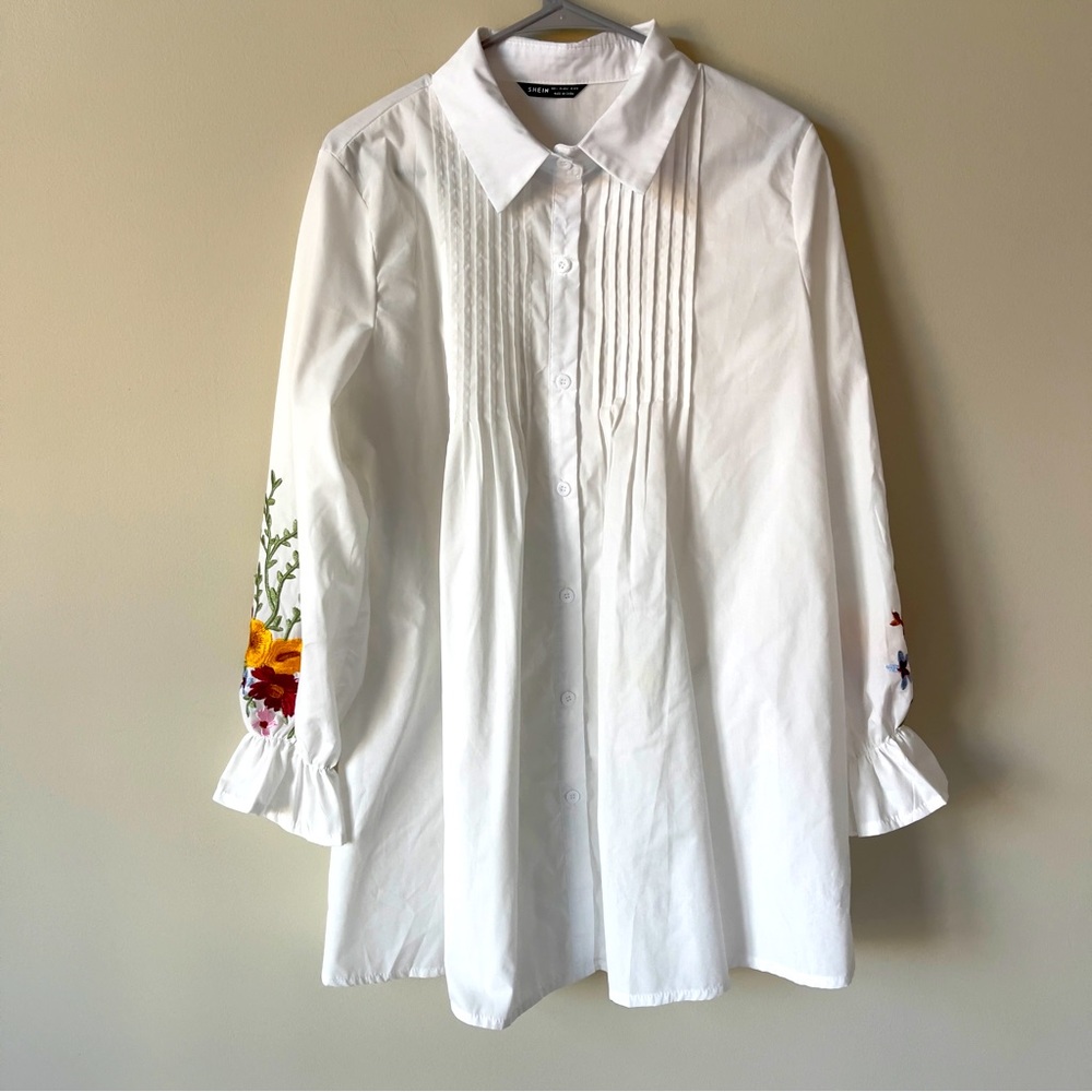 SHEIN Mulvari Floral Embroidery Flounce Sleeve Longline Blouse - Picture 3 of 6